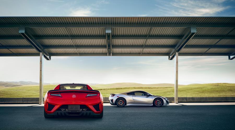  Acura NSX 2018 года  (фото 24 из 57)